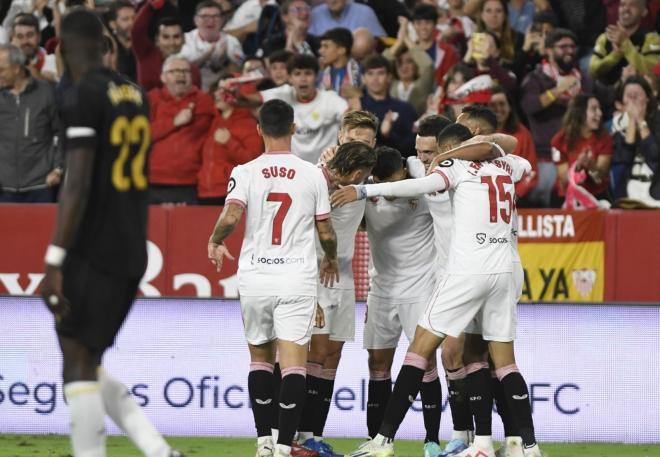 Celebración del gol del Sevilla ante el Real Madrid (Foto: Kiko Hurtado).