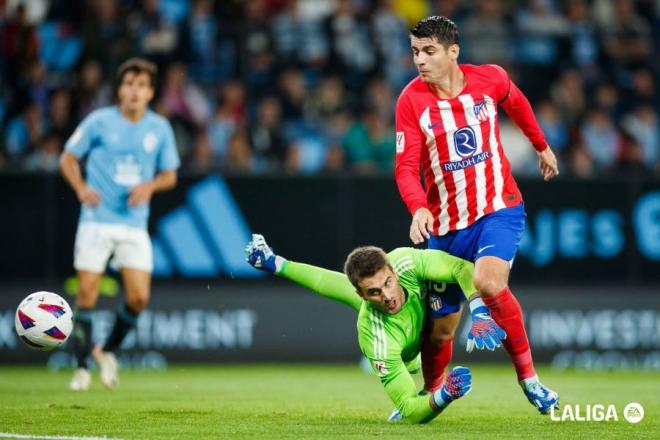 Villar, en la jugada del penalti ante Morata (Foto: LaLiga).