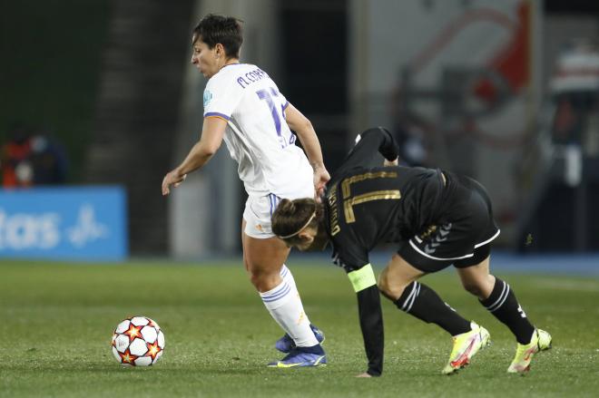 Marta Corredera en un partido con el Real Madrid.