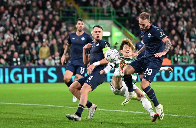 Lazio se impuso al Celtic tras una remontada en un igualado partido (1-2) en Glasgow. Foto: Cordon