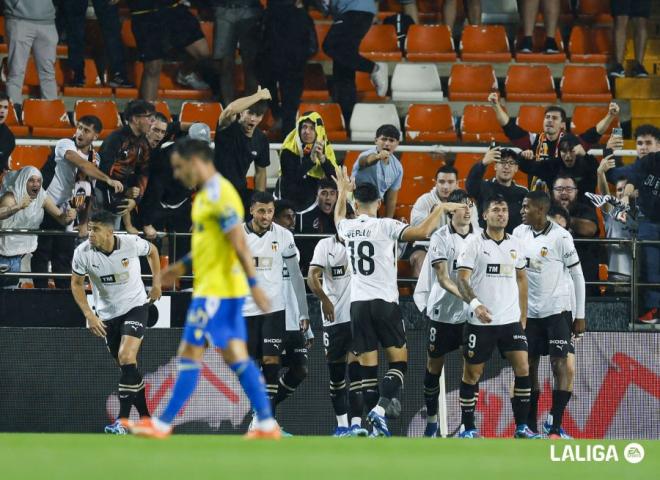 Gol de Gayà ante el Cádiz