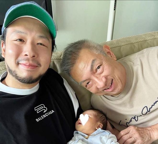 Peter Lim con su hijo y su nieto