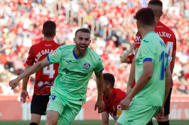 Mayoral celebra su gol ante el Mallorca la pasada temporada. (Foto: Cordon Press)