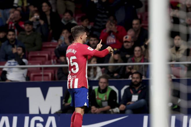 Rodrigo Riquelme celebra su gol en el Atlético-Alavés (Foto: Cordon Press).