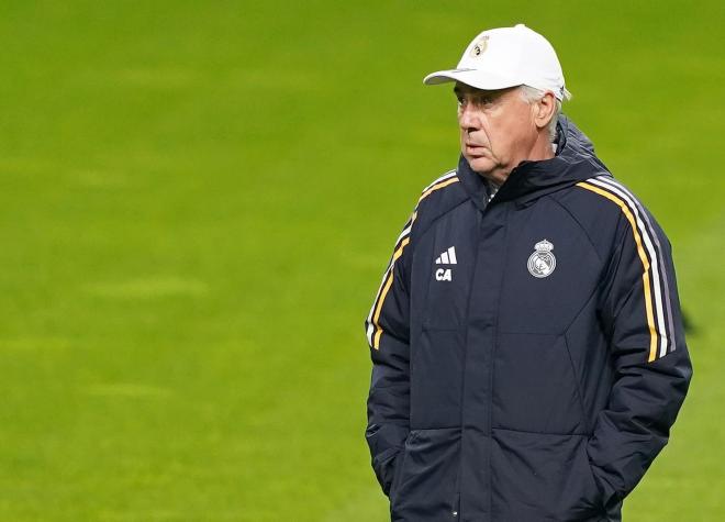 Carlo Ancelotti, en una sesión del Real Madrid (Foto: EFE).