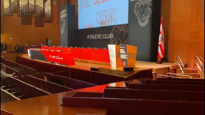 La Asamblea General de Socios del Athletic Club en el Palacio Euskalduna de Bilbao (Foto: ElDesmarque).