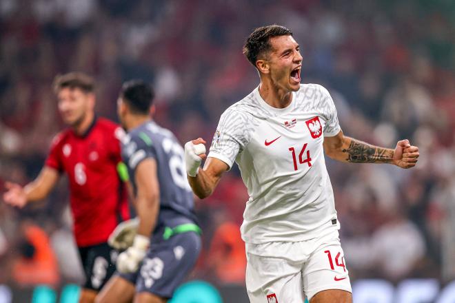 Kiwior, celebrando un gol con Polonia (Foto: Cordon Press).