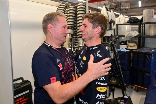 Max y Jos Verstappen, en el GP de Qatar de 2023 (Foto: Cordon Press).