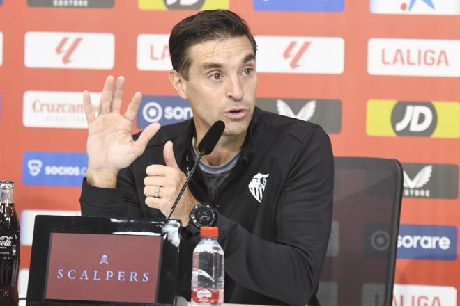 Diego Alonso, en la rueda de prensa previa al partido ante el Celta (Foto: Kiko Hurtado).