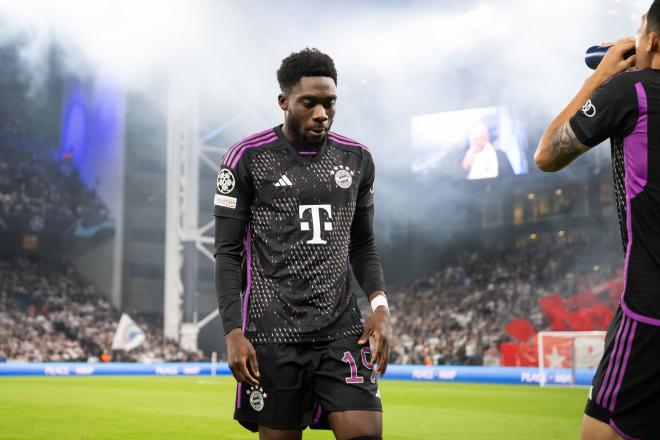 Alphonso Davies, en un partido del Bayern (FOTO: Cordón Press).