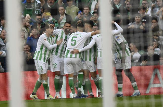 Celebración del gol de Willian José ante el Mallorca (Foto: Kiko Hurtado).