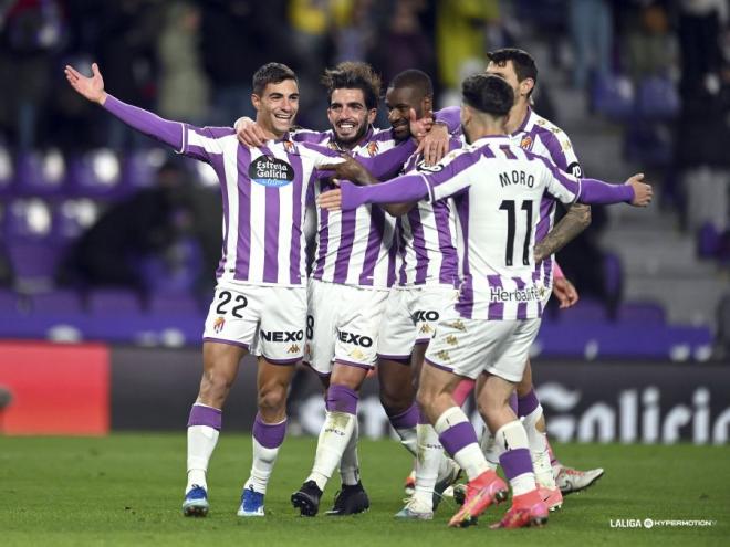 Lucas Rosa celebra el gol ante el Tenerife con sus compañeros.