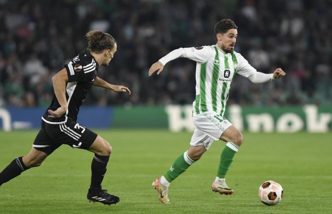 Rodri Sánchez ante el Aris (Foto: Kiko Hurtado)