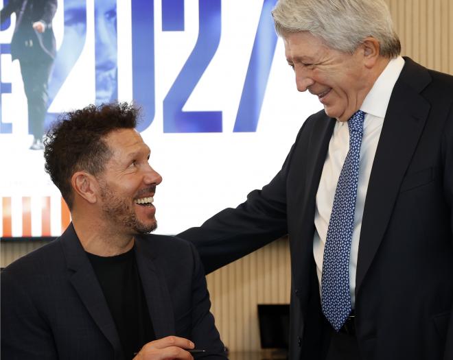 Enrique Cerezo consiguió cerrar en este 2023 la renovación de Simeone (Foto: ATM).