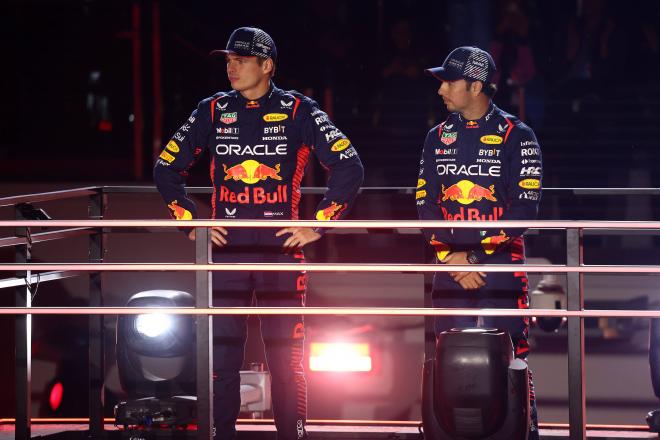 Max Verstappen y Checo Pérez, en el GP de Las Vegas (Foto: Cordon Press).