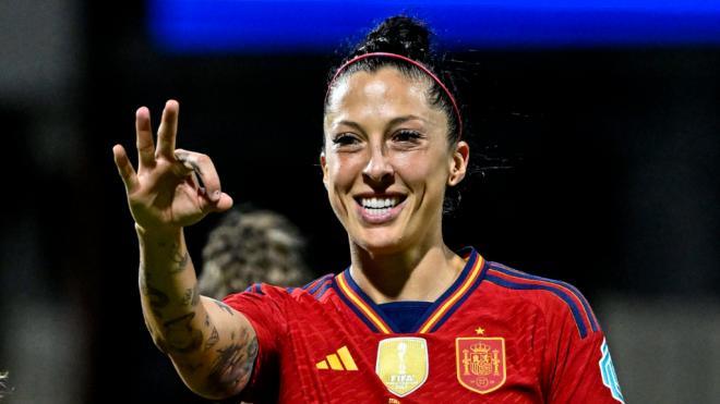Jenni Hermoso celebrando su último gol con la selección (Cordon Press)
