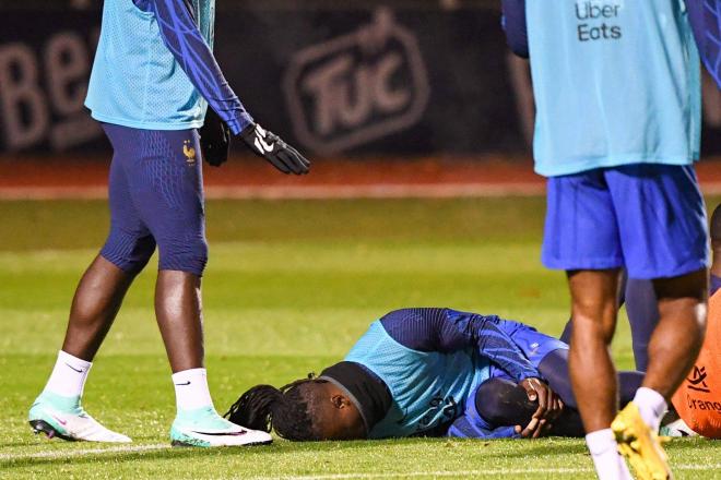 Camavinga se lesiona en un entrenamiento de la selección francesa (FOTO: Cordón Press).