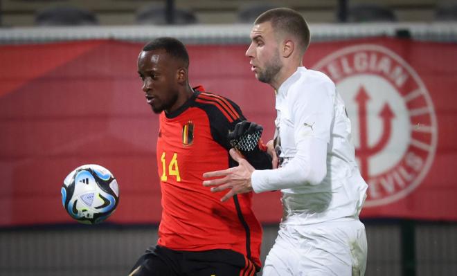 Lukebakio, jugando con Bélgica (Foto: Cordon Press).