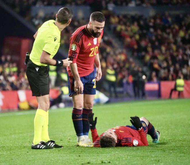 Carvajal se preocupa por la lesión de Gavi (FOTO: Cordón Press).