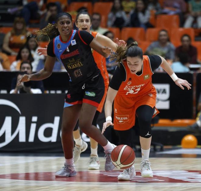 Valencia Basket logra una amplia victoria ante Embutidos Pajariel Bembibre (80-43)
