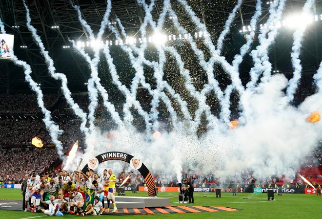 El Sevilla se enfrentó a la Roma en la final de la UEFA Europa League 2022/23 en el Puskás Aréna. Foto: Cordon Press.