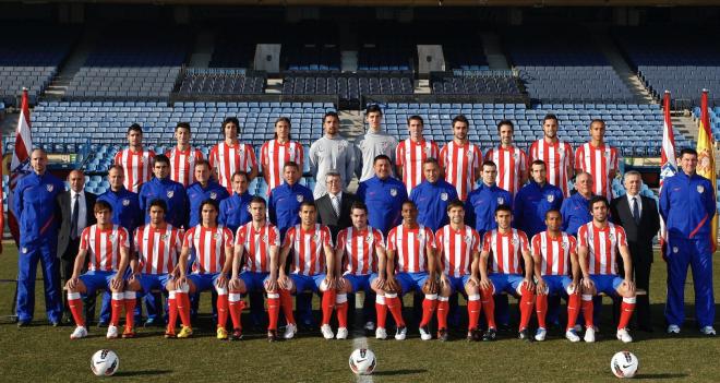La primera foto oficial del Atlético con Simeone, en el curso 2011/2012.