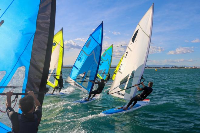 Valencia Mar se convierte en el centro mundial del windsurf