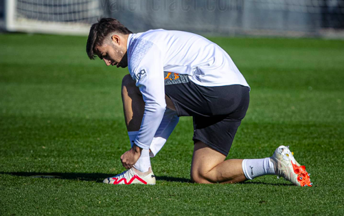 Alberto Marí entrena con el Valencia CF (Foto: VCF).