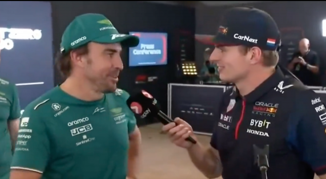 Verstappen, entrevistando a Fernando Alonso