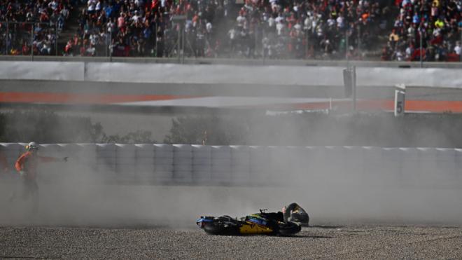 Caída de Marco Bezzecchi en el GP de Valencia. (Fuente: Cordon Press)