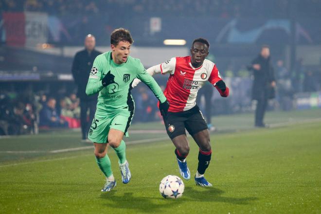 Riquelme, en el partido ante el Feyenoord. (Fuente: Cordon Press)