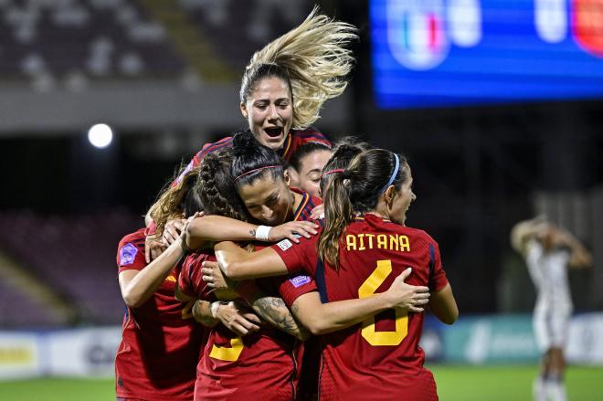 España celebra un gol a Italia en la Nations League (Foto: Cordon Press).