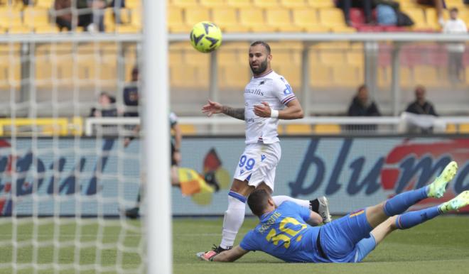 Jesé Rodríguez marcando un gol (Fuente: Cordon Press)