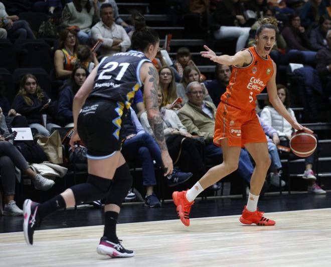 La defensa guía a la octava victoria del Valencia Basket en LF Endesa (55-33)