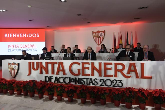 Imagen previa a la Junta de Accionistas 2023 (Foto: Kiko Hurtado).