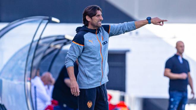 Angulo, entrenador del VCF Mestalla