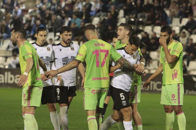 Málaga y Mérida protagonizaron un trabado partido en la jornada 16. (AD Mérida)