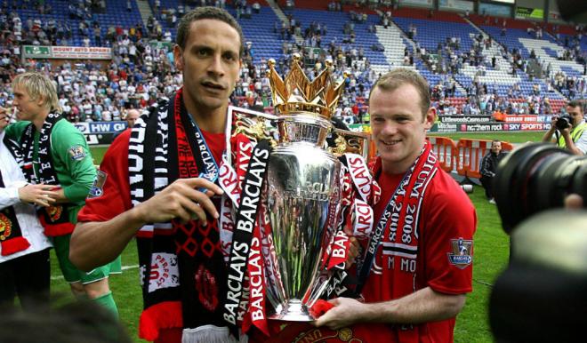 Ferdinand y Rooney con la Premier League (Fuente: Cordon Press)