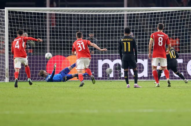Luka Modric falló el último penalti lanzado por el Real Madrid ante el Union Berlin. (Foto: Cordon Press)