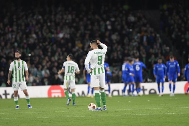Borja Iglesias, ante el Rangers en la Europa League 23/24 (Foto: Kiko Hurtado).