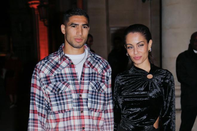 Achraf Hakimi, futbolista del Paris Saint-Germain, y su pareja, Hiba Abouk (Cordon Press)