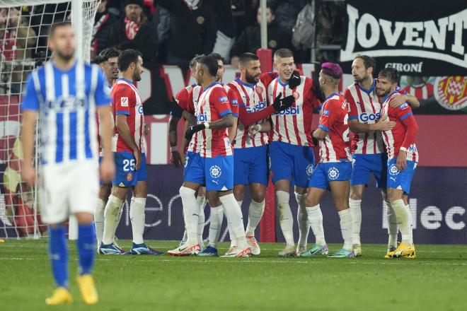 Los jugadores del Girona celebrando un gol ante el Alavés. (Fuente: Cordon Press)