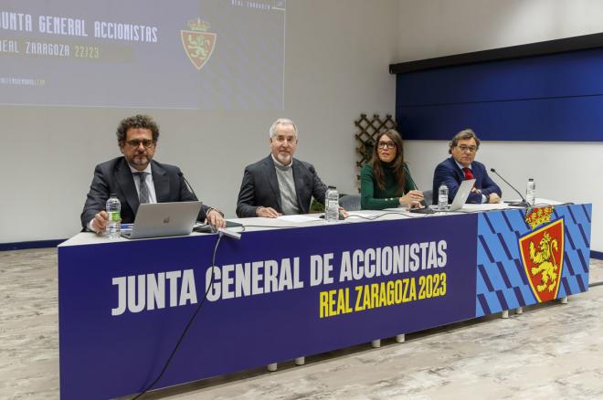 Jorge Mas atiende a los medios (Foto: Real Zaragoza).