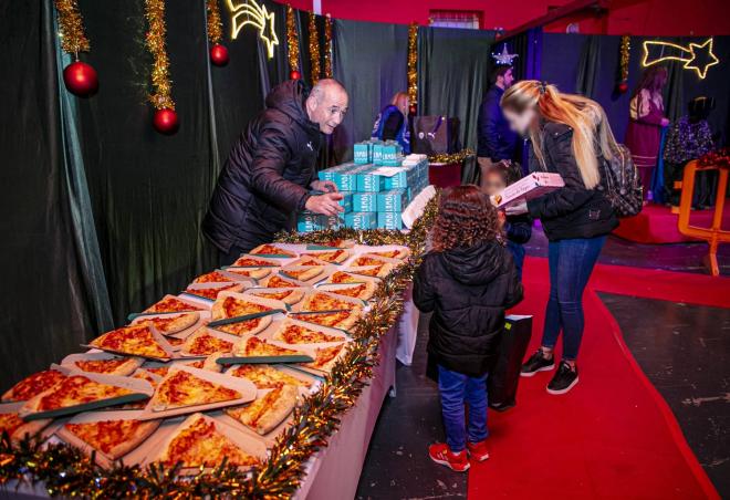 El Valencia CF y el Banco de Alimentos de Valencia juegan, en Navidad y la Noche de Reyes, ‘el otro partido'