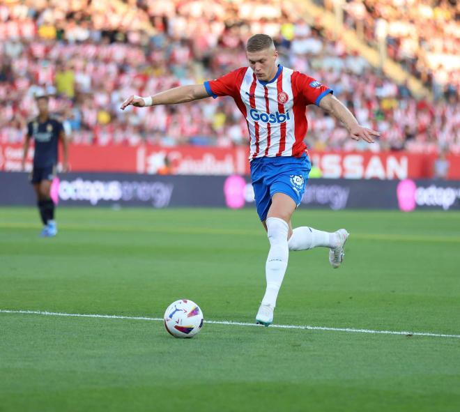 Artem Dovbyk dispara en el Girona-Real Madrid (Foto: Cordon Press).