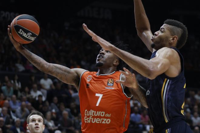 Valencia Basket termina 2023 en la pista del líder Real Madrid