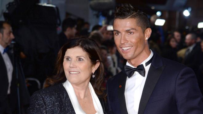 Cristiano Ronaldo y su regalo a Dolores Aveiro por su cumpleaños (Cordon Press)