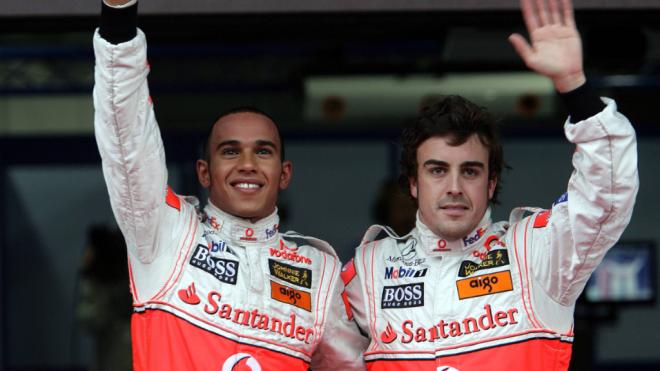 Lewis Hamilton y Fernando Alonso, en 2007 (Foto: Cordon Press).