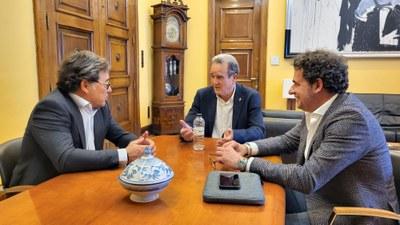 Dirigentes del Real Zaragoza junto a Sánchez Quero en la reunión en la Diputación de Zaragoza (F