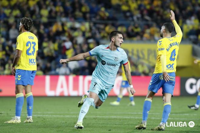 Ferran Torres celebra su gol en Las Palmas-Barcelona.